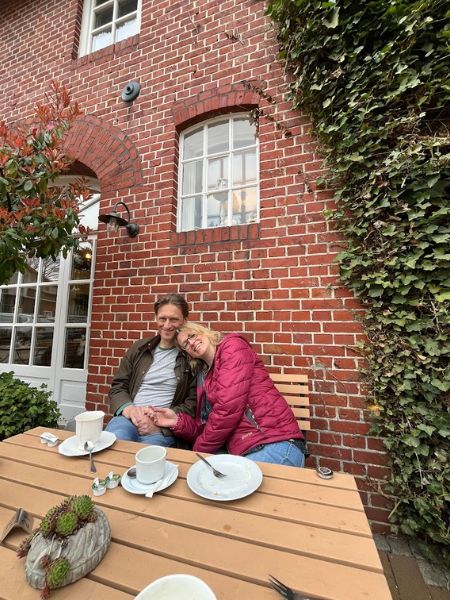 Vor einem Biocafe irgendwo bei Hambergen
